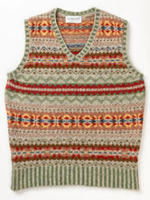 Brodie vest in Tundra from Eribe.
