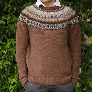 Eribe Scottish Knitwear Men's Stoneybrek Sweater in Beaver