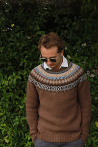 Eribe Scottish Knitwear Men's Stoneybrek Sweater in Beaver