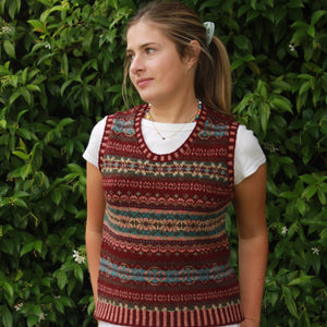 Fairisle wool vest in colour aphrodite from Eribe