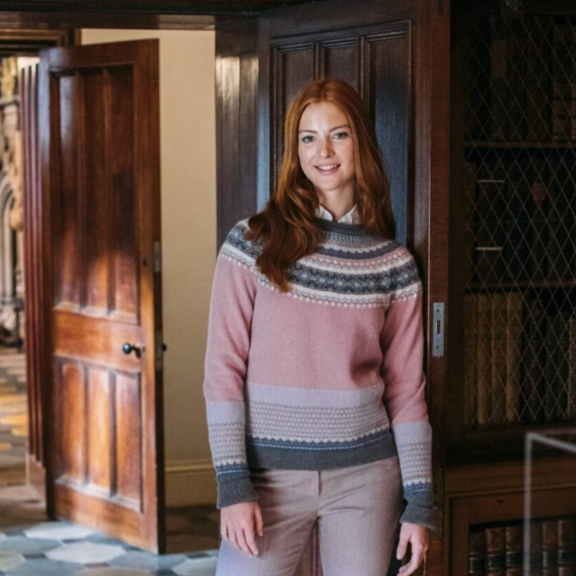 Eribe Scottish Knitwear. Fair Isle Sweater in Vintage Pink.