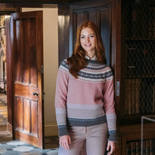 Eribe Scottish Knitwear. Fair Isle Sweater in Vintage Pink.