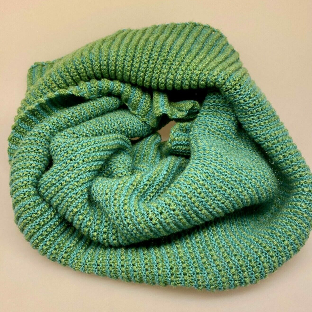 Eribe Tonal Cowl Paradise green.