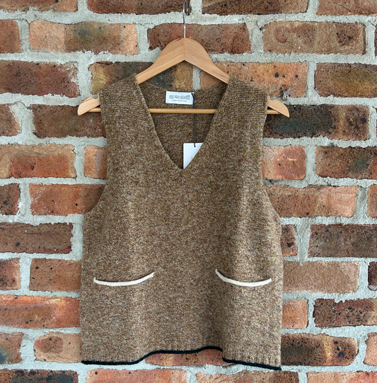 Scottish Knitwear tweed ep vest from Eribe
