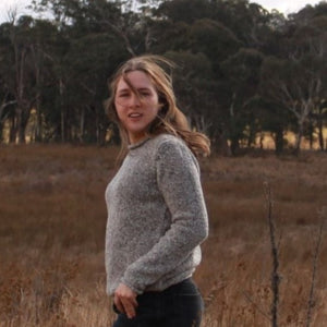 Grey Fleck Jumper - women's.