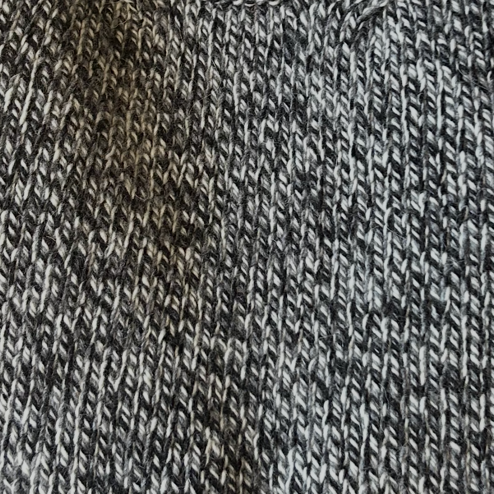 Fisherman Out of Ireland knitwear in grey. Quality merino wool. 