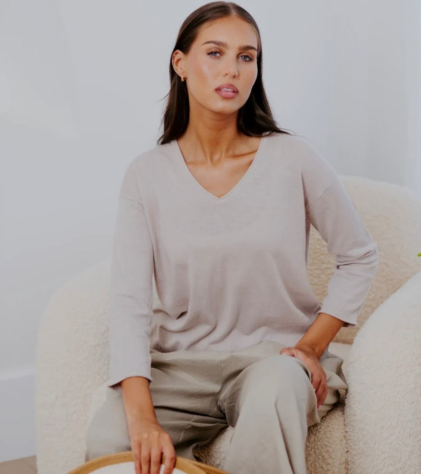 Bridge & Lord - V-Neck Relaxed Pullover - String