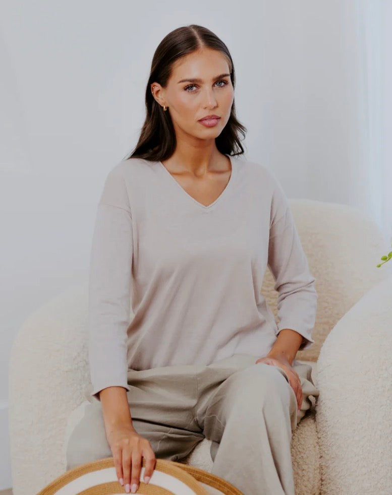 Bridge & Lord - V-Neck Relaxed Pullover - String