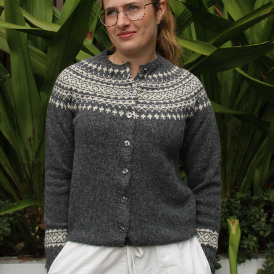 Harley of Scotland quality Scottish Knitwear - two tone wool fairisle cardigan cardigan