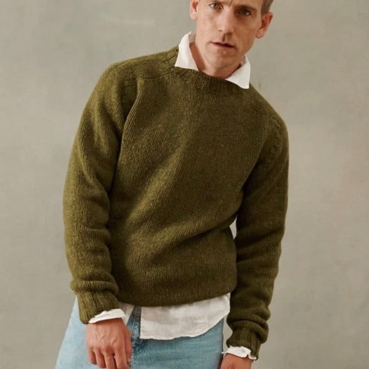 Harley of Scotland Men's Chunky Nep jumper in Olive Green