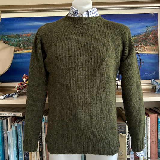 Harley of Scotland men's quality wool jumper.