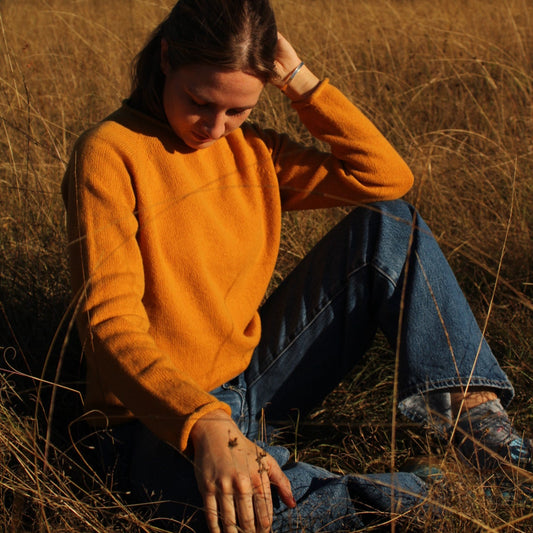 Harley of Scotland's Rolled Edge Geelong wool Jumper for women in Tansy yellow