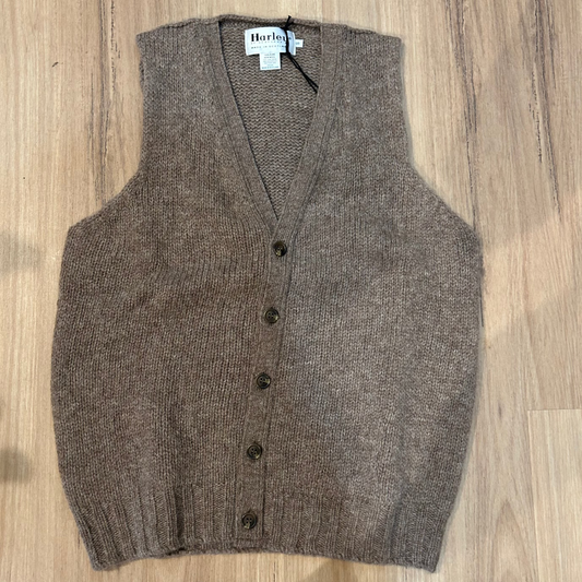 Quality knitwear 100% wool men's waistcoat.