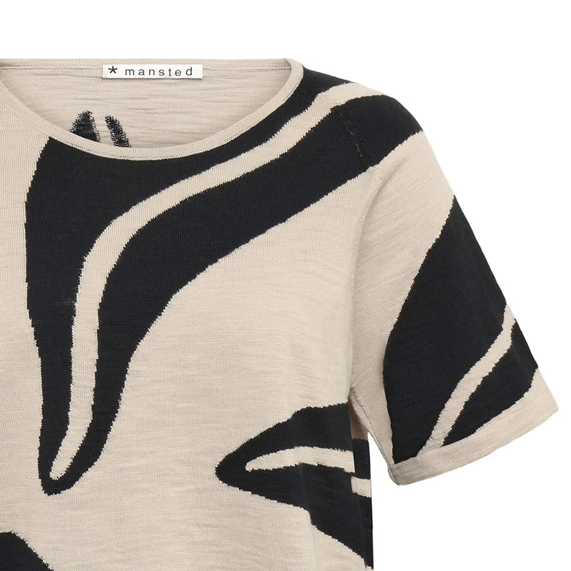 Mansted bold leaf t shirt in black