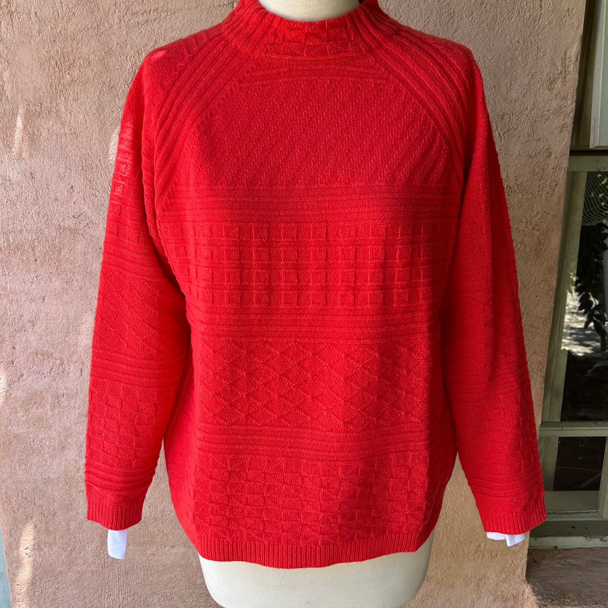 Mansted Sidney Sweater in red.