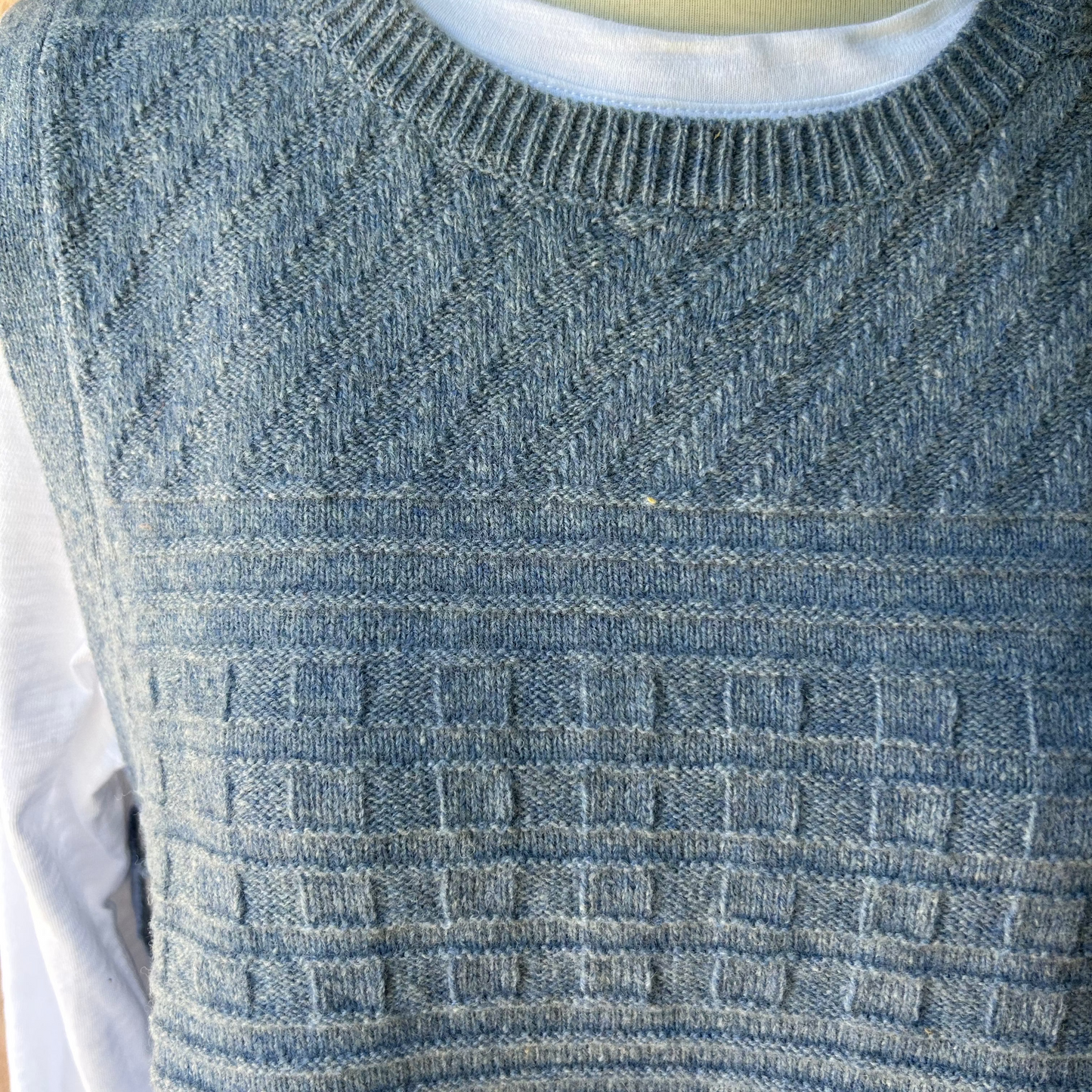 Mansted Sibyl vest in blue. Quality 100% wool.