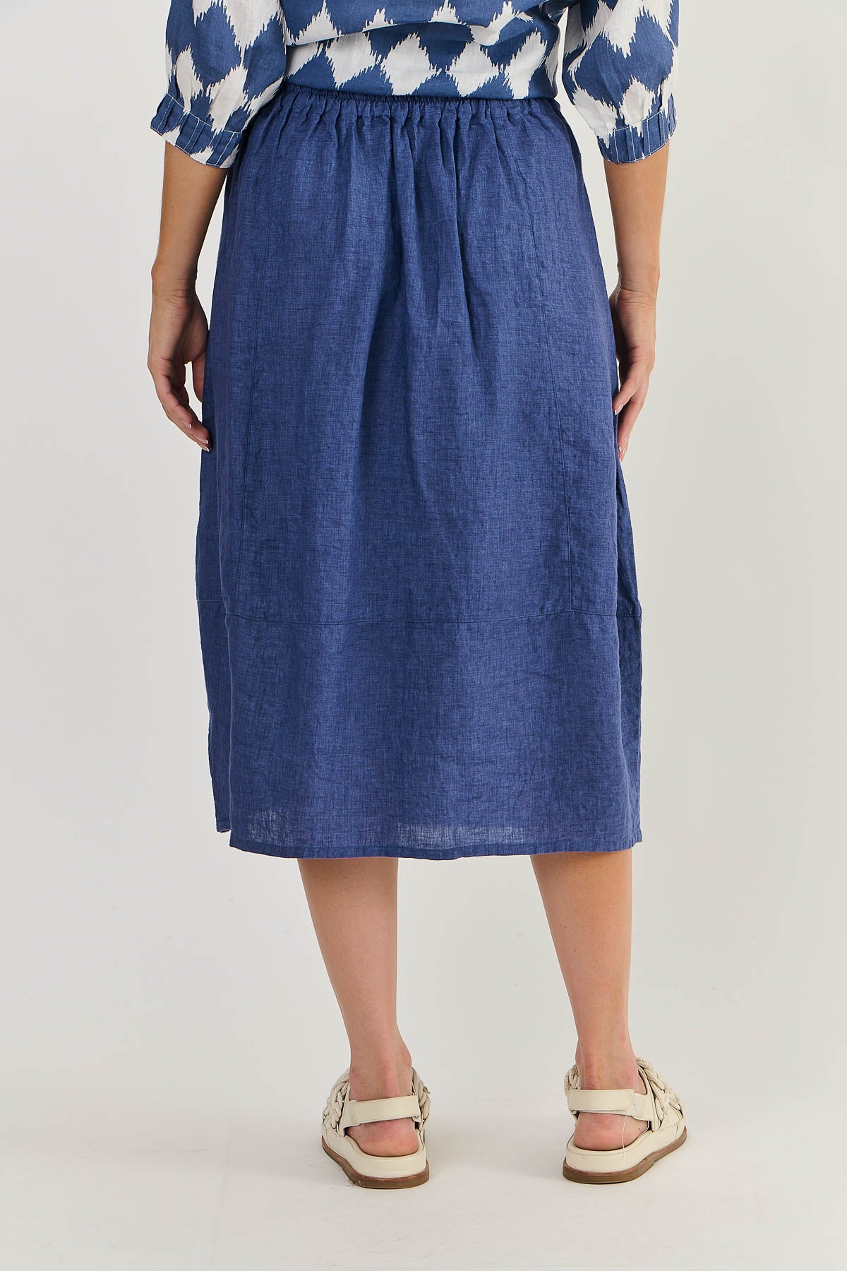 Naturals skirt GA 384 in blue.