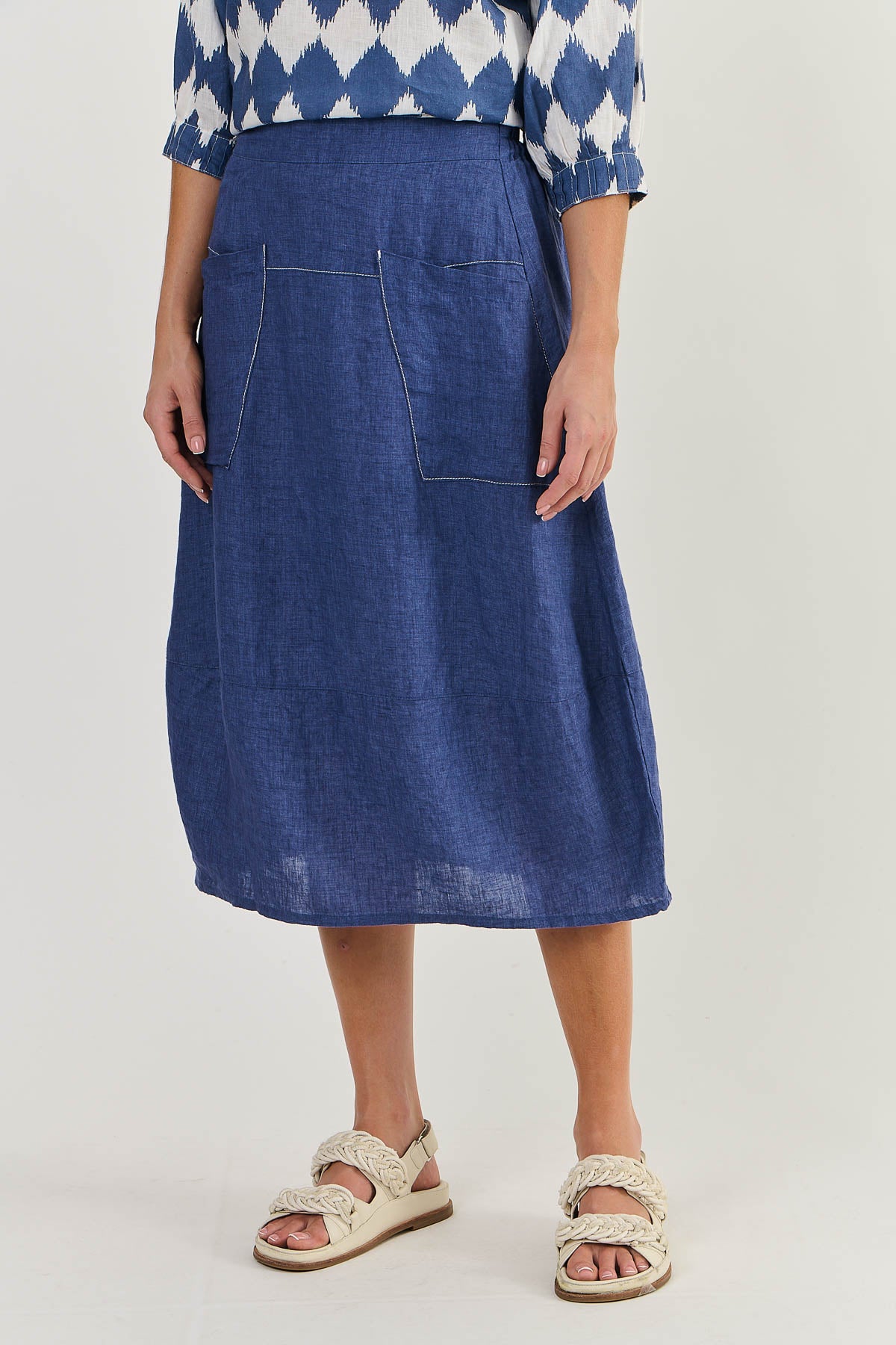 pull on linen skirt with pockets.