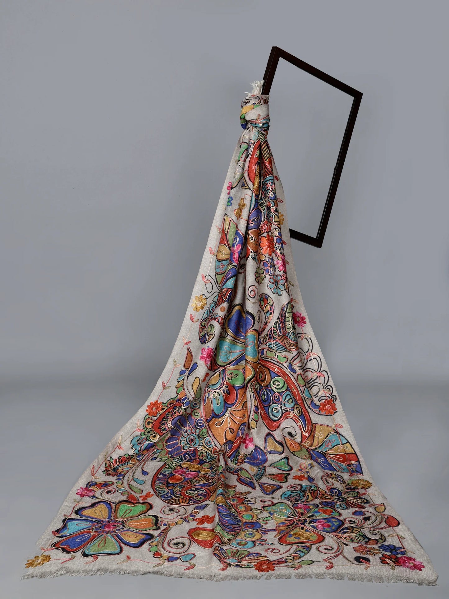 Merino Shawl embroidered with silk