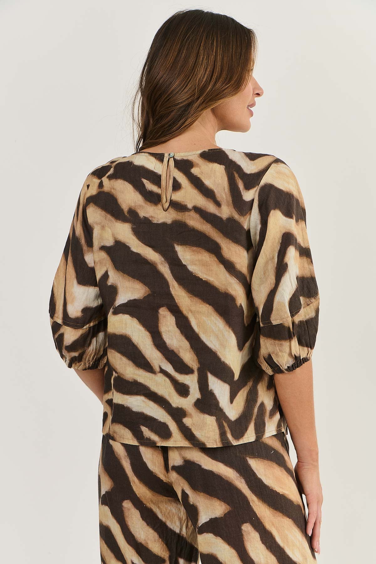 Linen Top in animal print from Naturals by O&J.