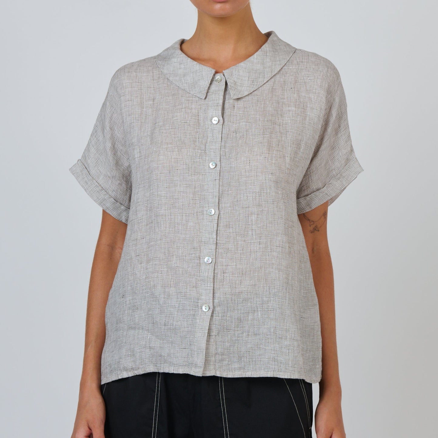 Naturals BY O&J women's quality soft linen shirt in natural.