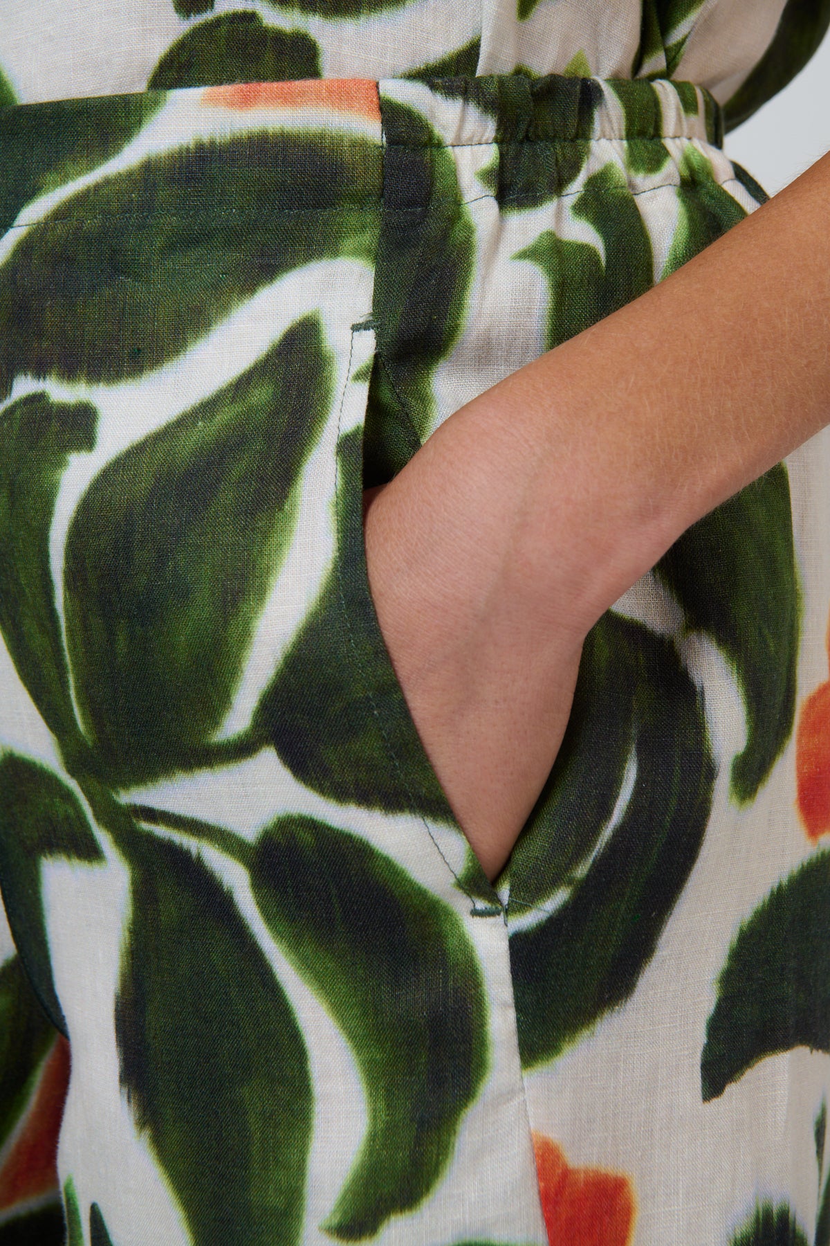 Pocket detail in Naturals by O&J Linen Pants in Tuileries