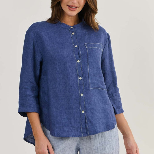 Naturals by O&J> Womens linen top in delta blue. Ga511.