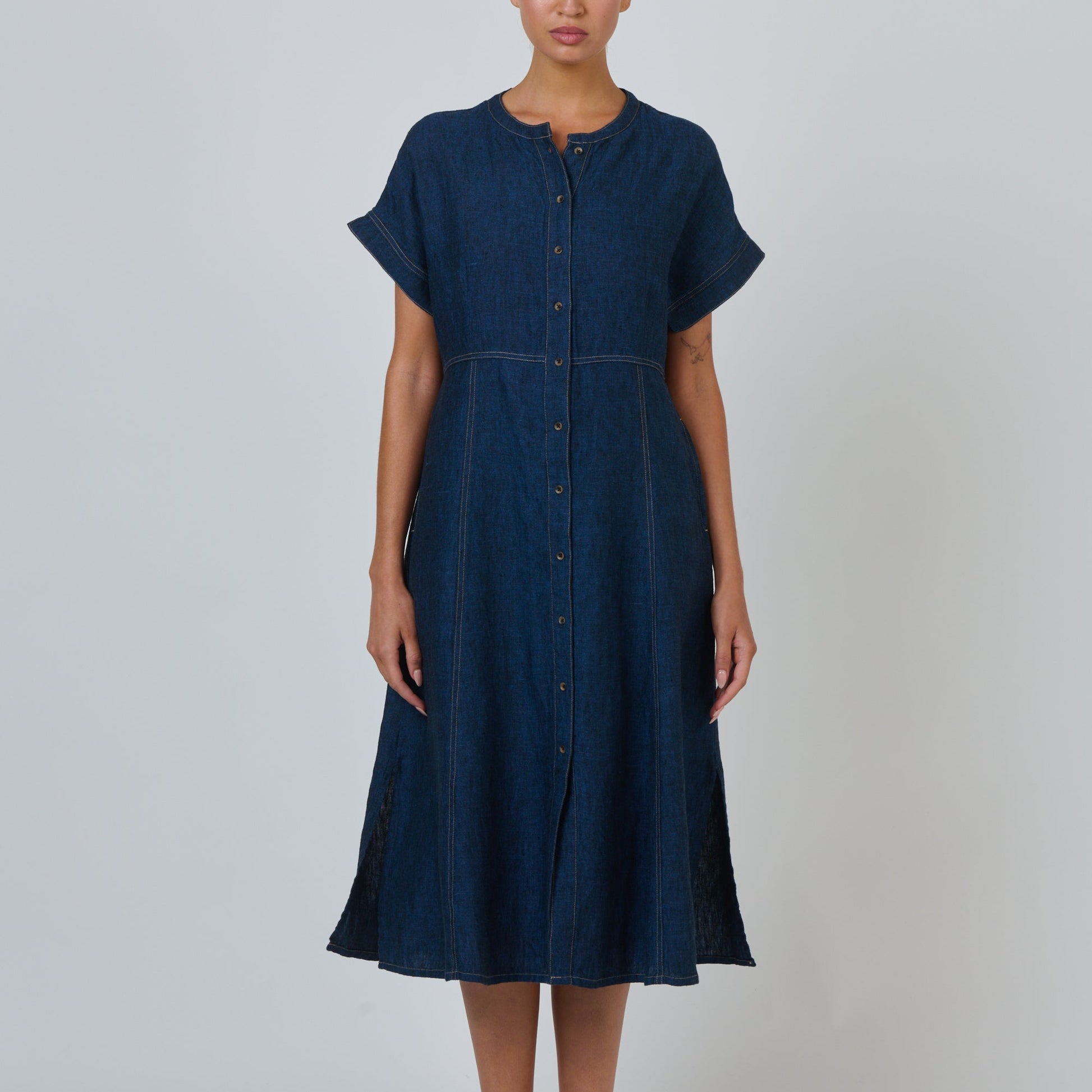 Naturals by O&J Linen dress in Navy Eclipse. Fittied