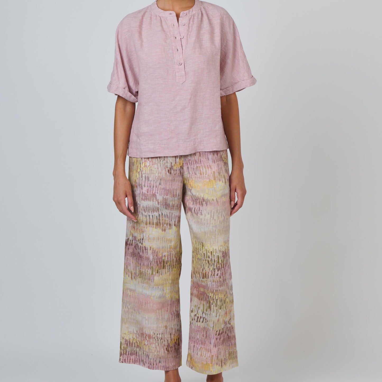 Naturals by O&J Linen Top in Pink or Radish GA689 with print jardin pants GA389