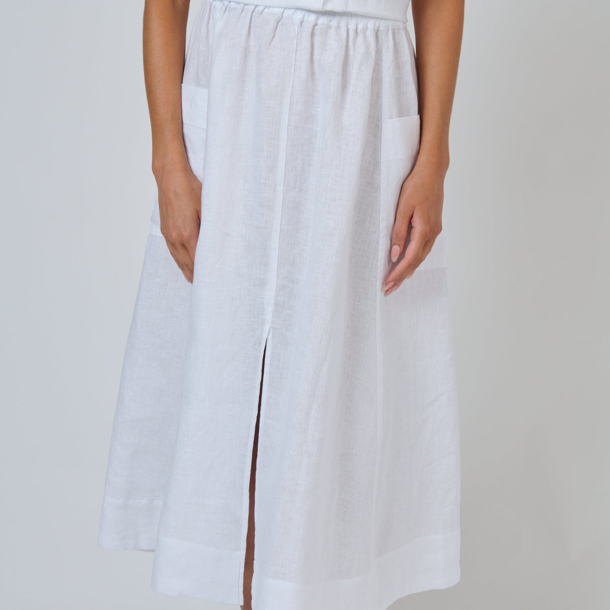 Naturals by O&J Linen skirt in White