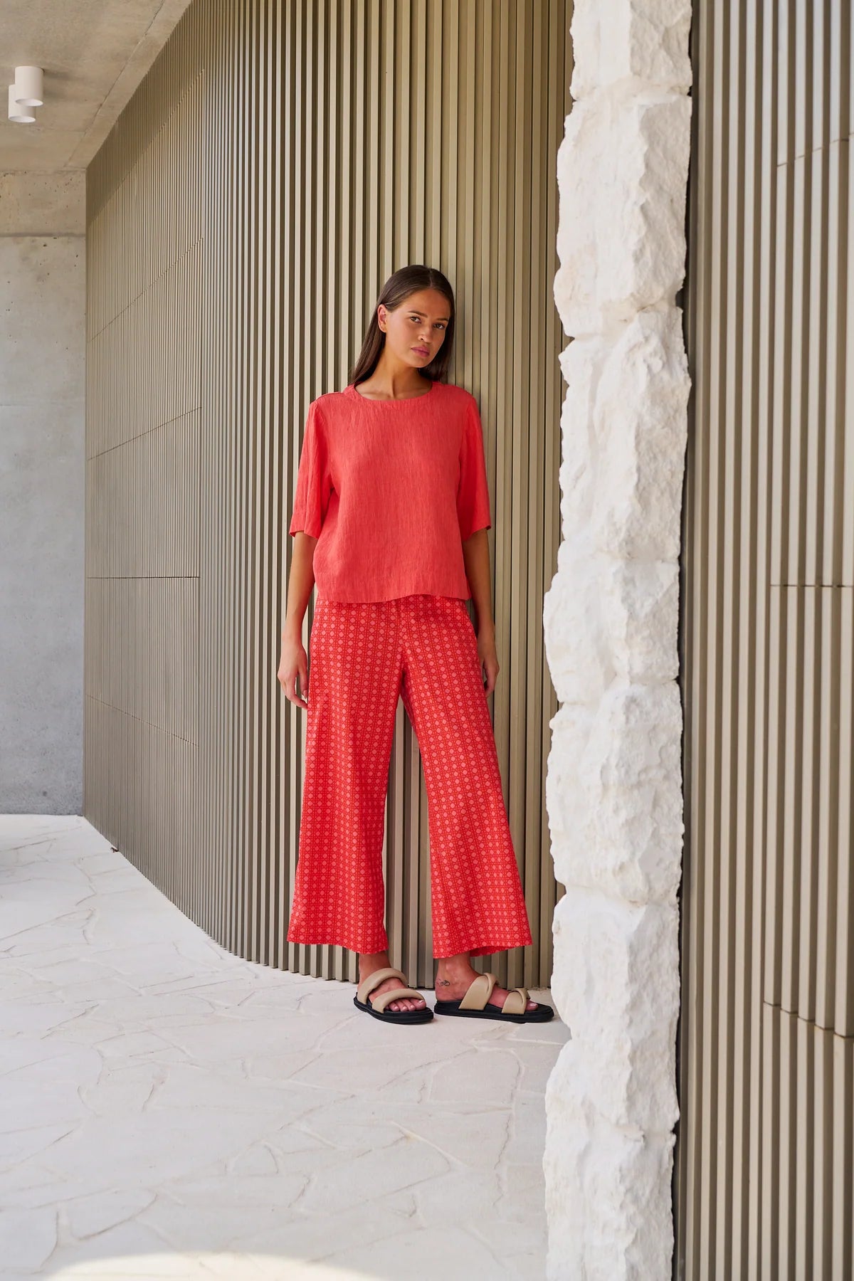 Naturals by O&J Linen Top in Coral Sunset Strip GA724B