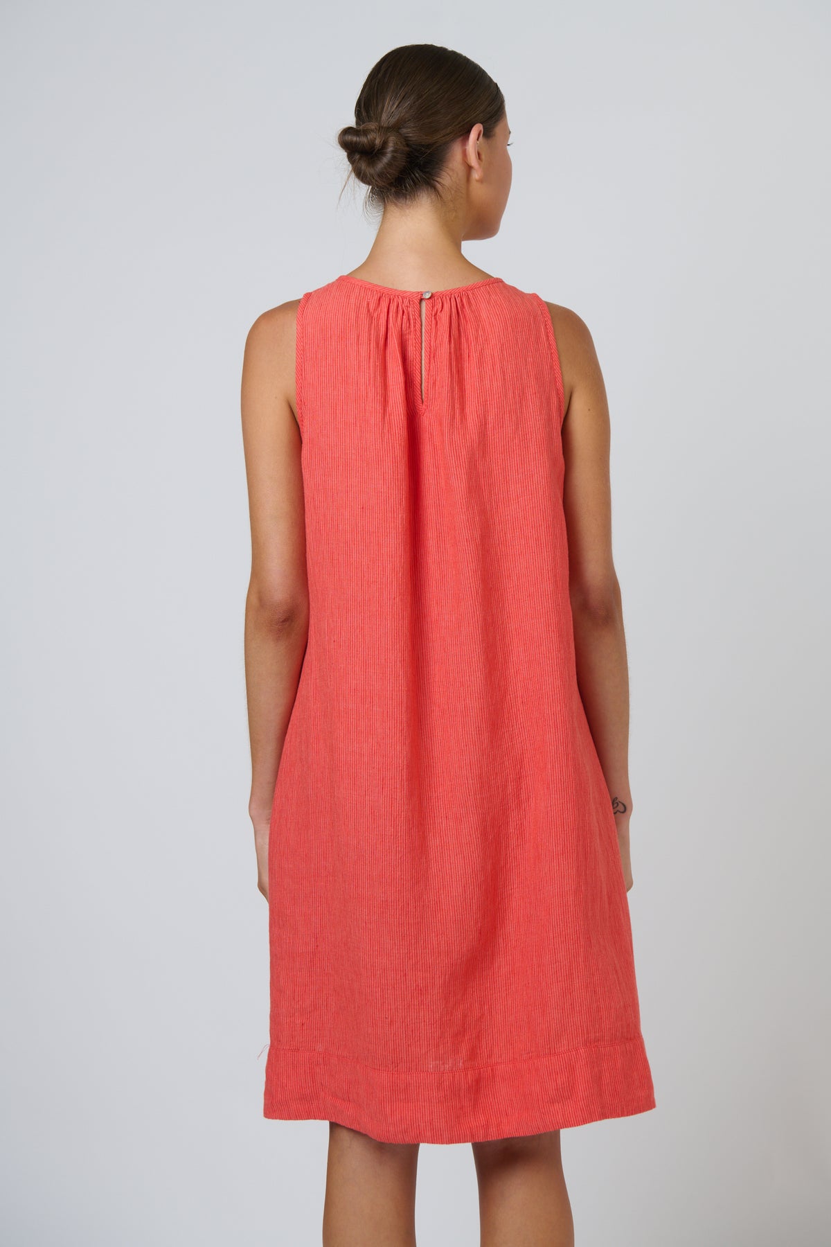 Naturals by O&J Linen dress in Sunset Strip - sleeveless with back button