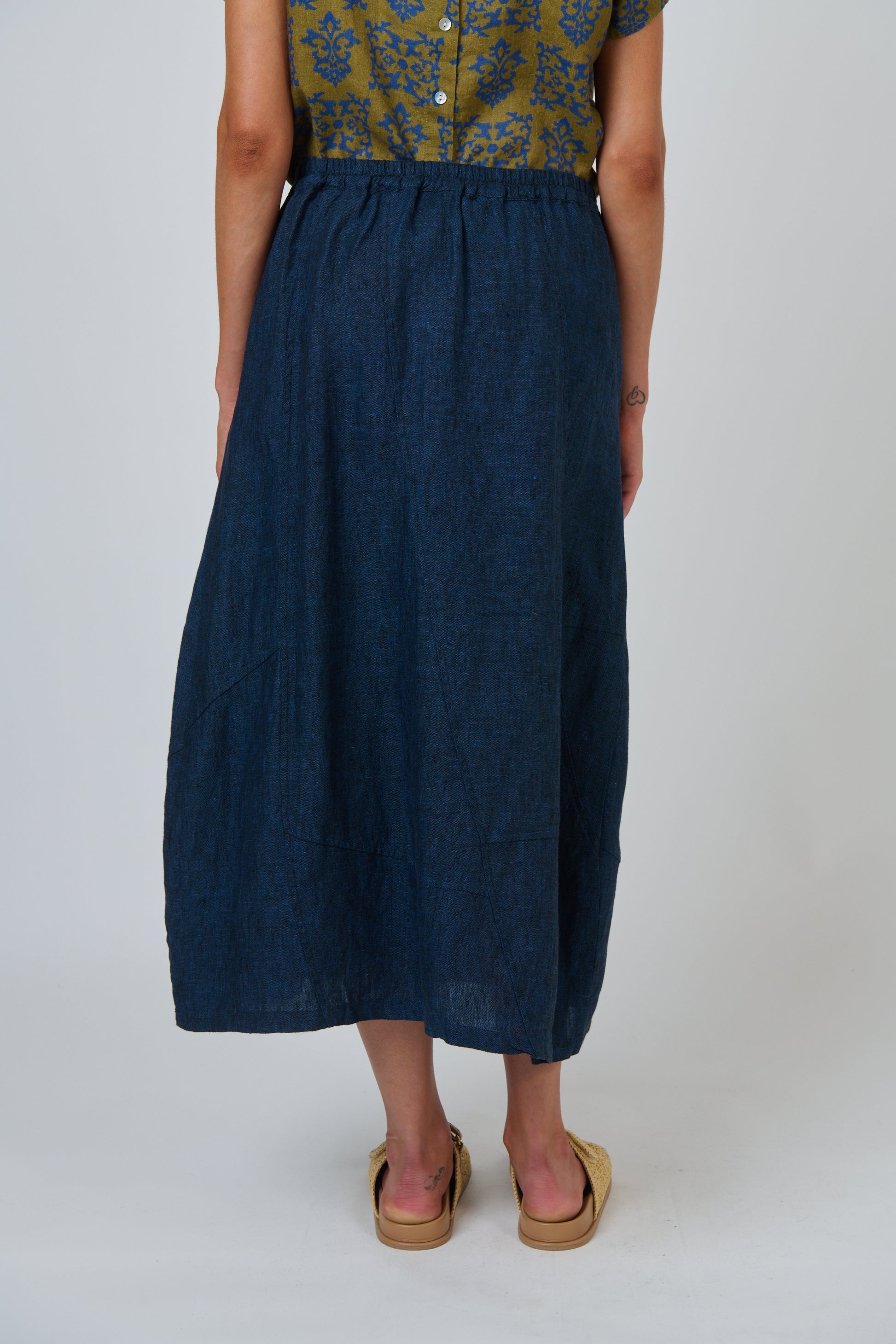 Naturals by O&J Linen skirt with elastic waistband GA736