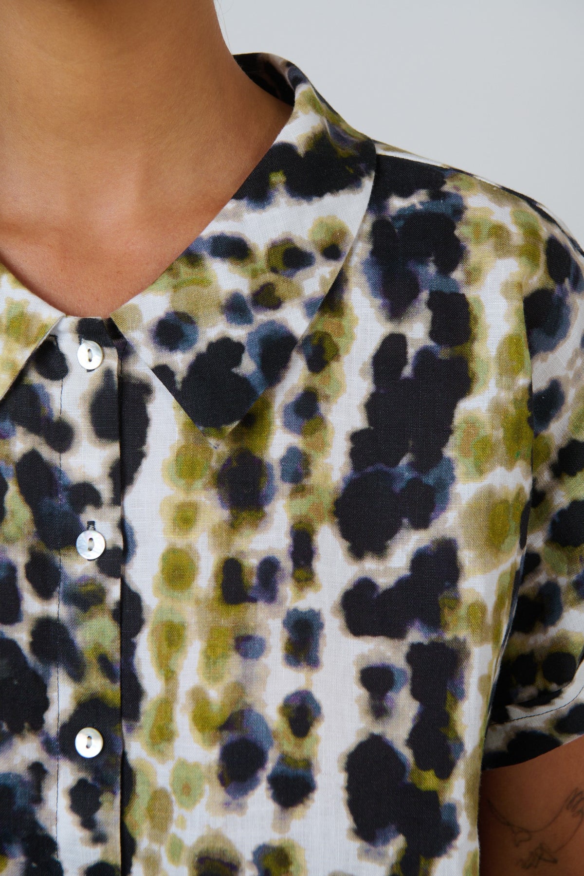 Naturals by O J Linen Top Lichen Detail Berrimas Overflow