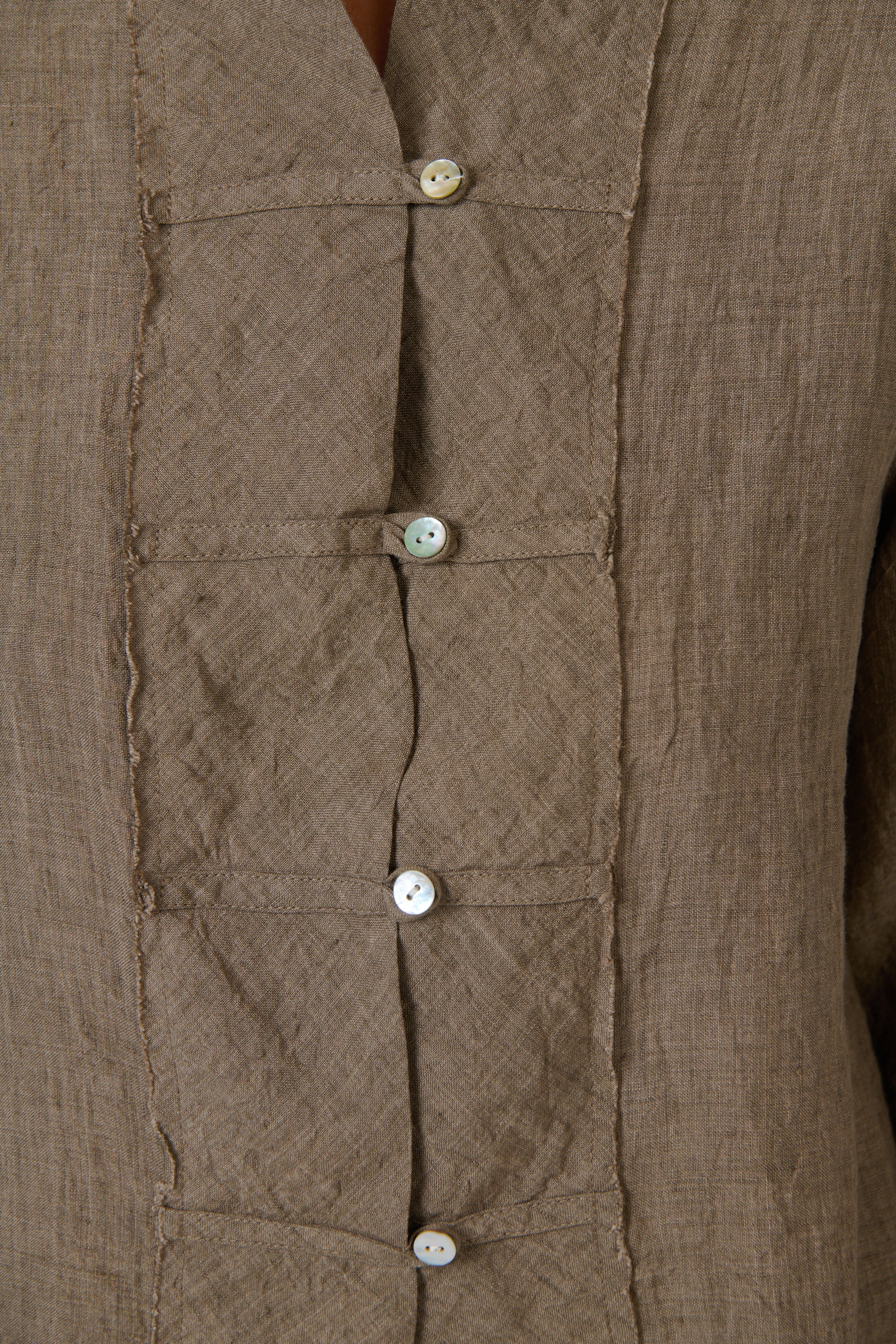 Naturals by O&J Mandarin style top in Linen. shell buttons Agate.