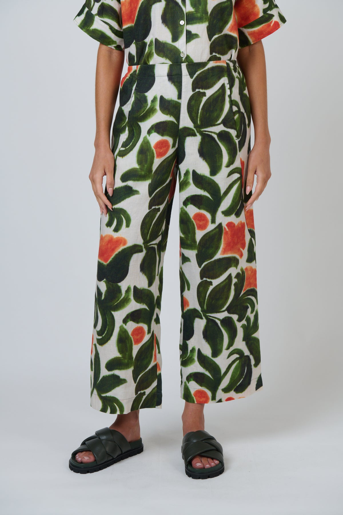 Naturals by O&J Linen pull on pants Pants in Tuileries