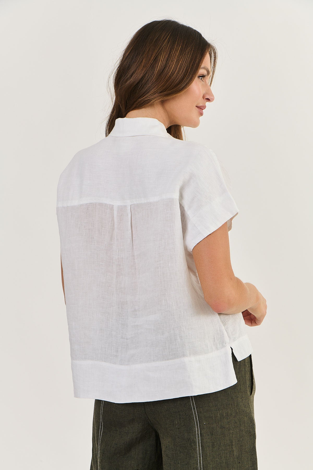 Naturals by O&J White linen top.