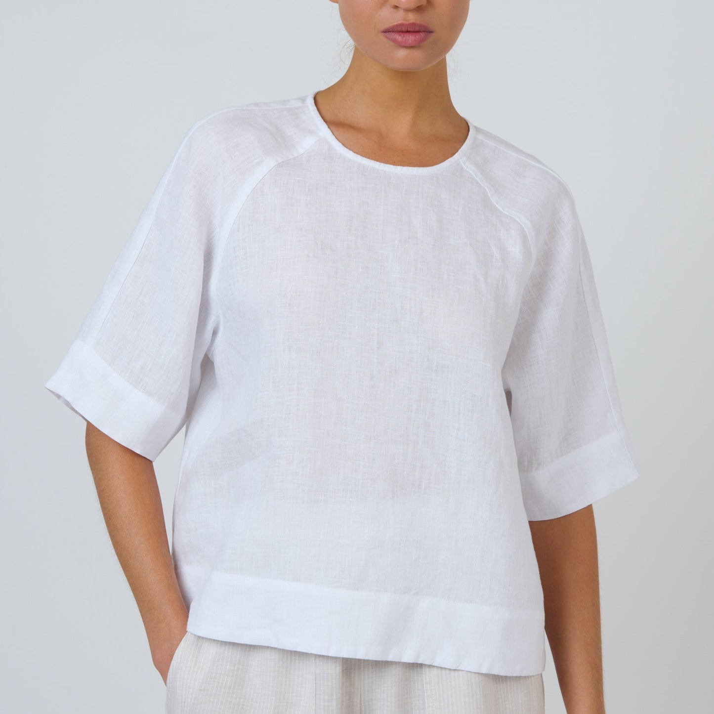 Naturals by O&J quality Linen top in white GA721