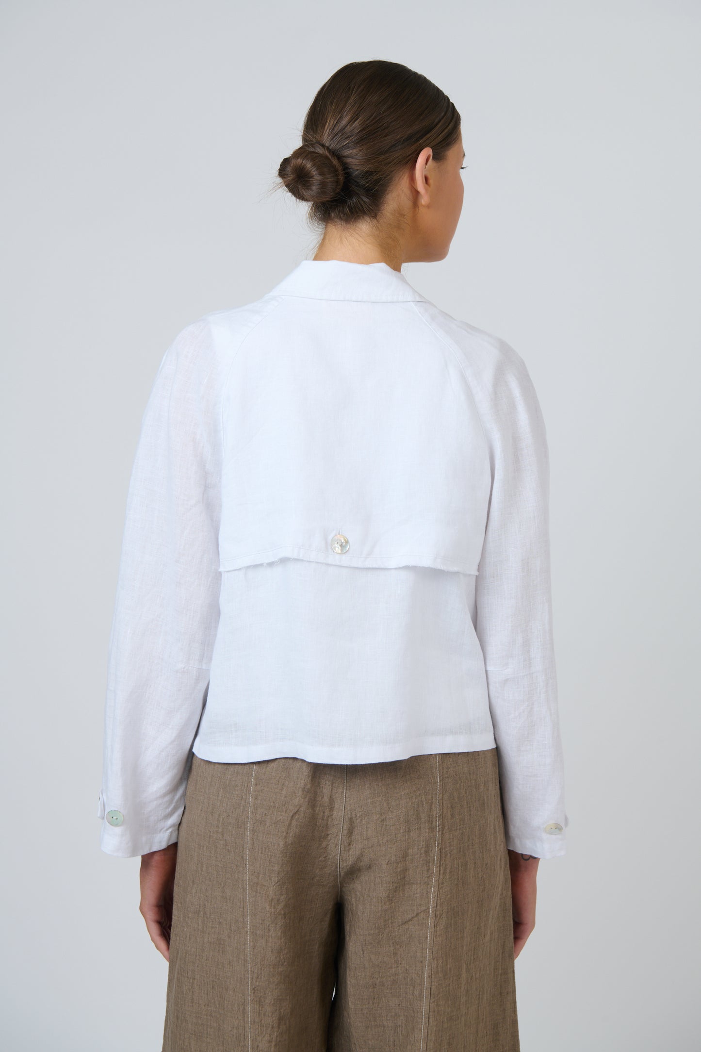 Naturals by O&J Smart White Linen Jacket GA715
