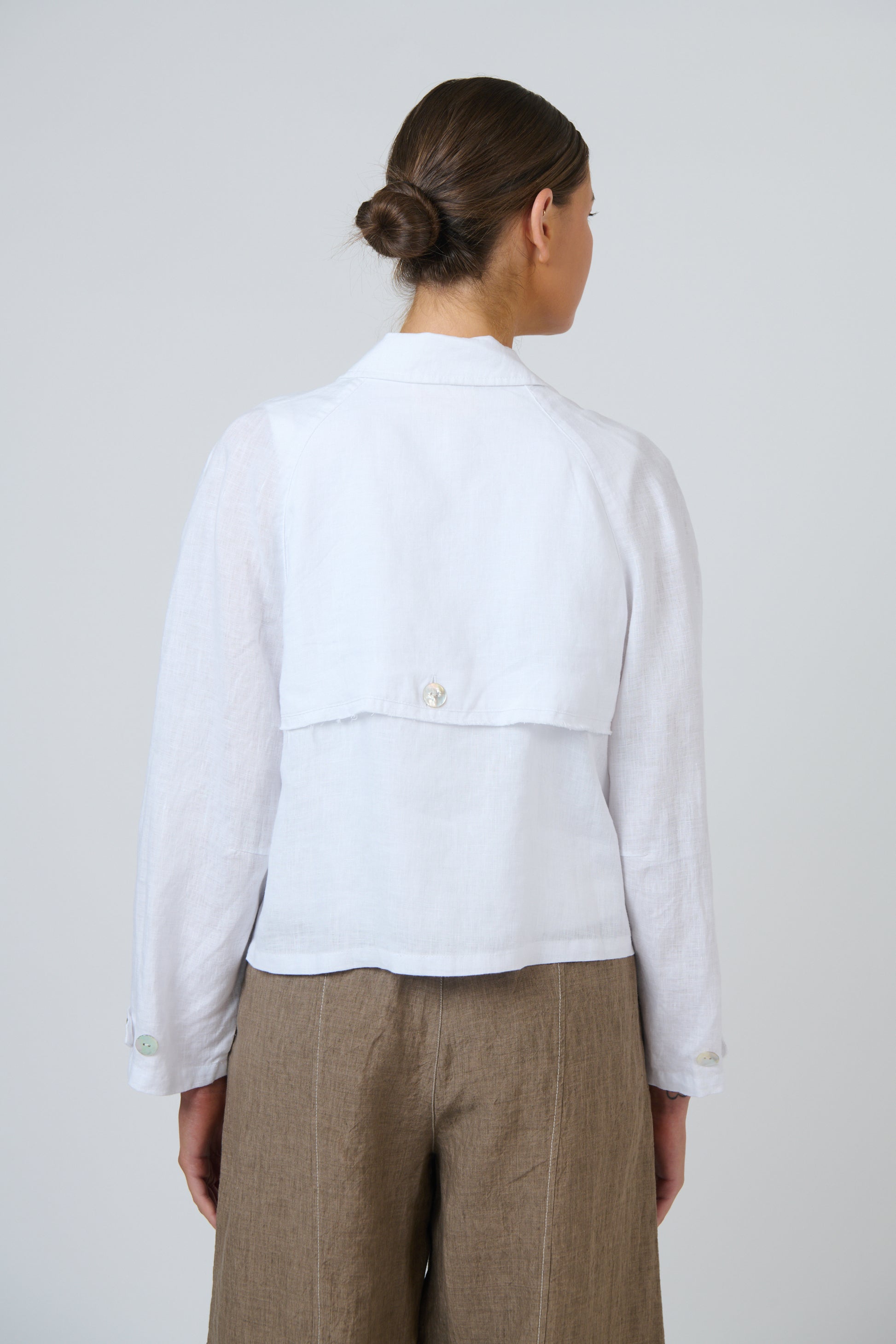 Naturals by O&J Smart White Linen Jacket GA715