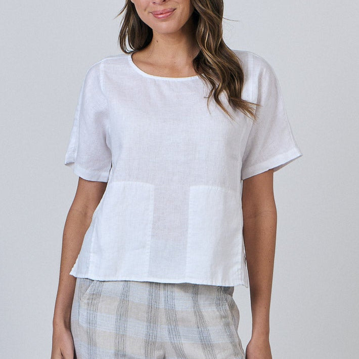 Naturals BY O&J a simple white linen top for women. Stylish and elegant. GA587.