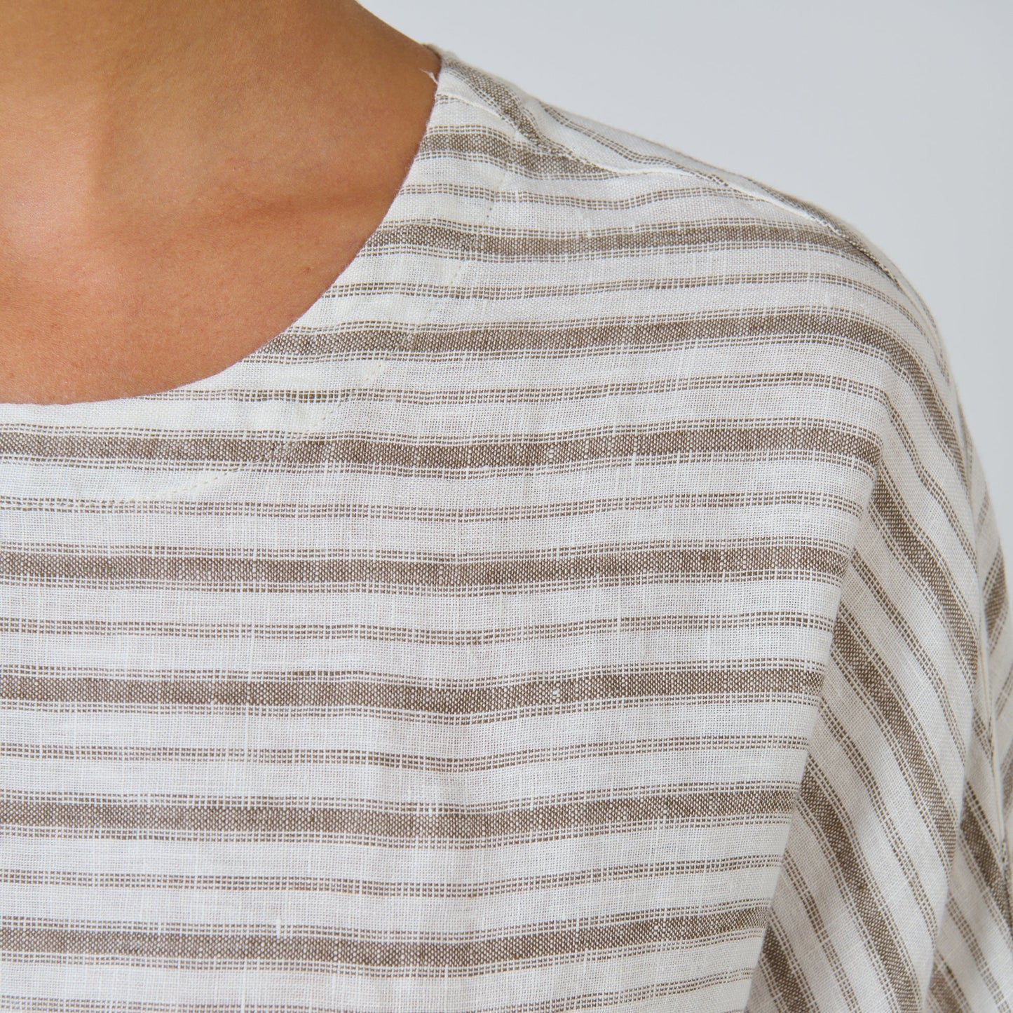 Naturals by OJ a loose linen shirt in natural strip GA730