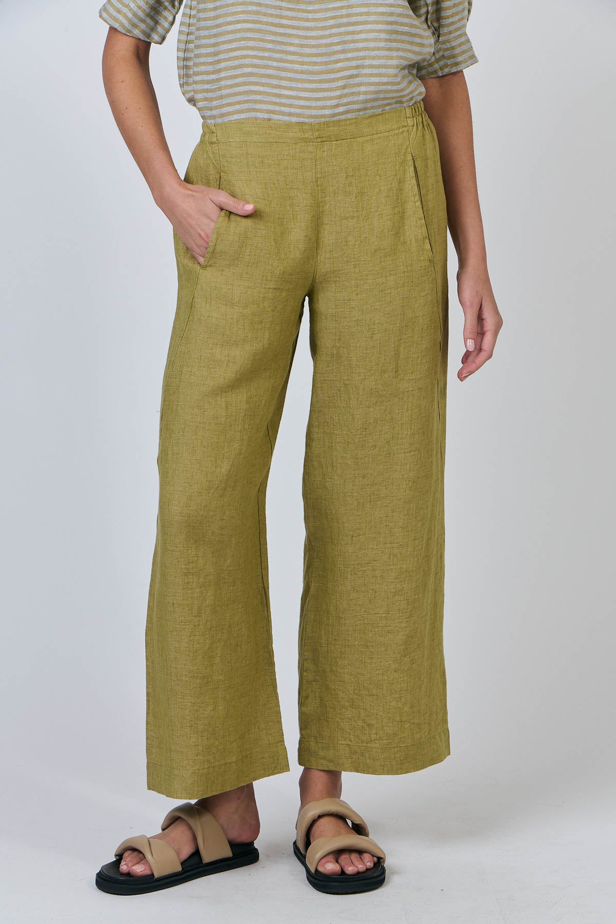 Naturasl by O&J. linen pants in bamboo.