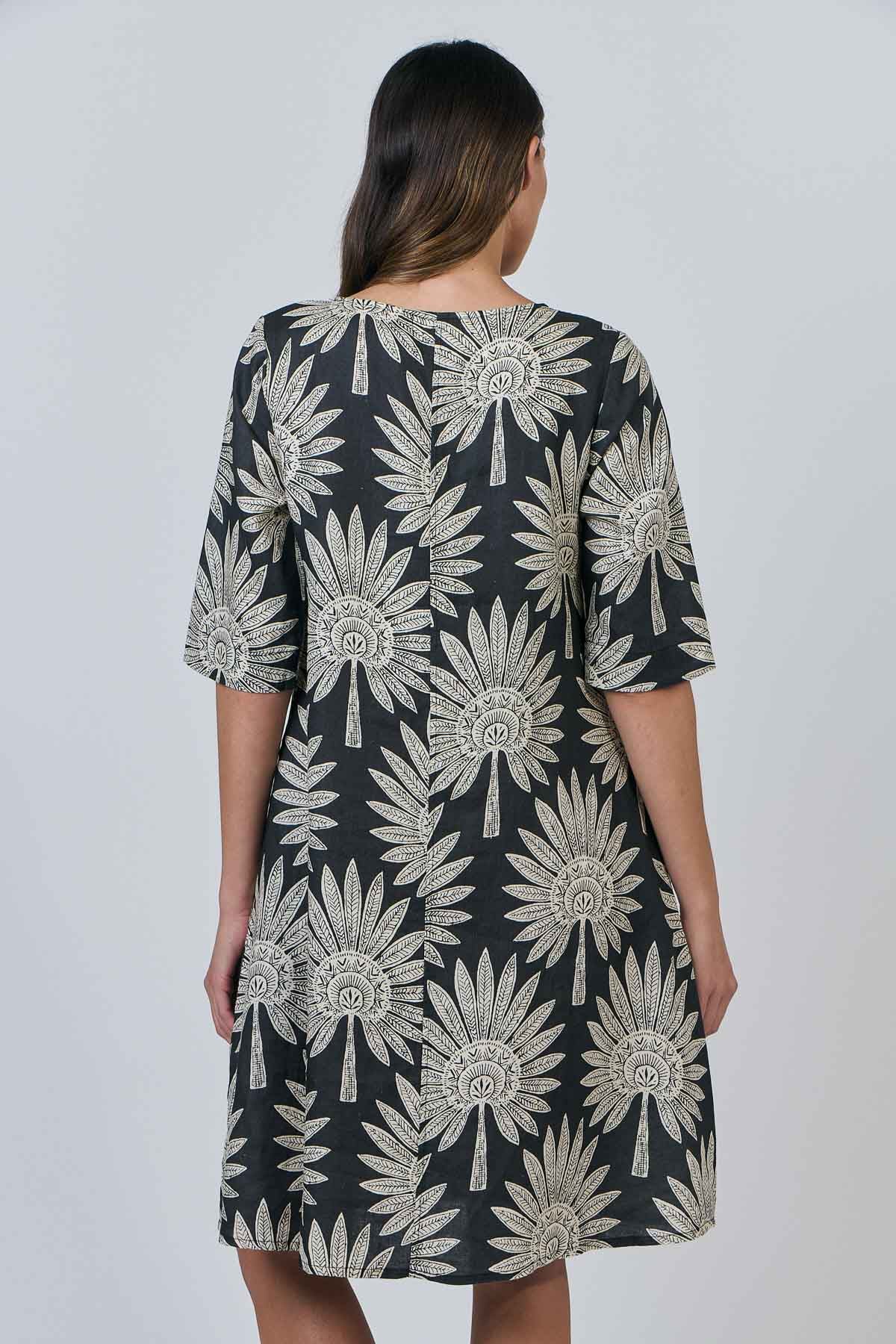 Naturals by O&J Linen dress in Date Palm.