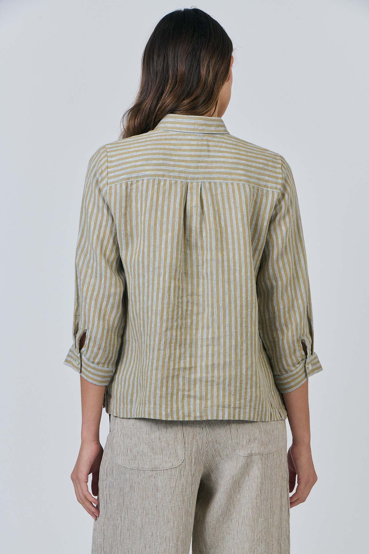 Naturals By O&J Linen Striped Shirt in Reed. Natural Fibres.