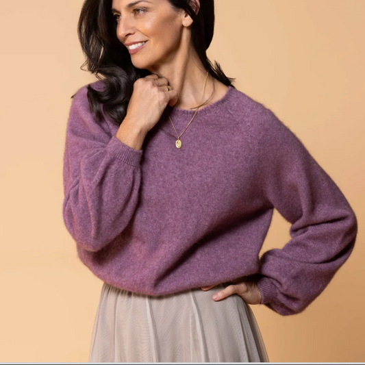 Possum knitwear. Women's cropped jumper in mauve