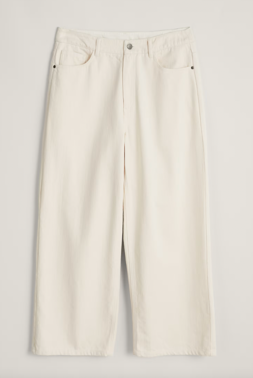 SEASALT's Barnes Crops Pants in Ecru Twill Slub, flat lay