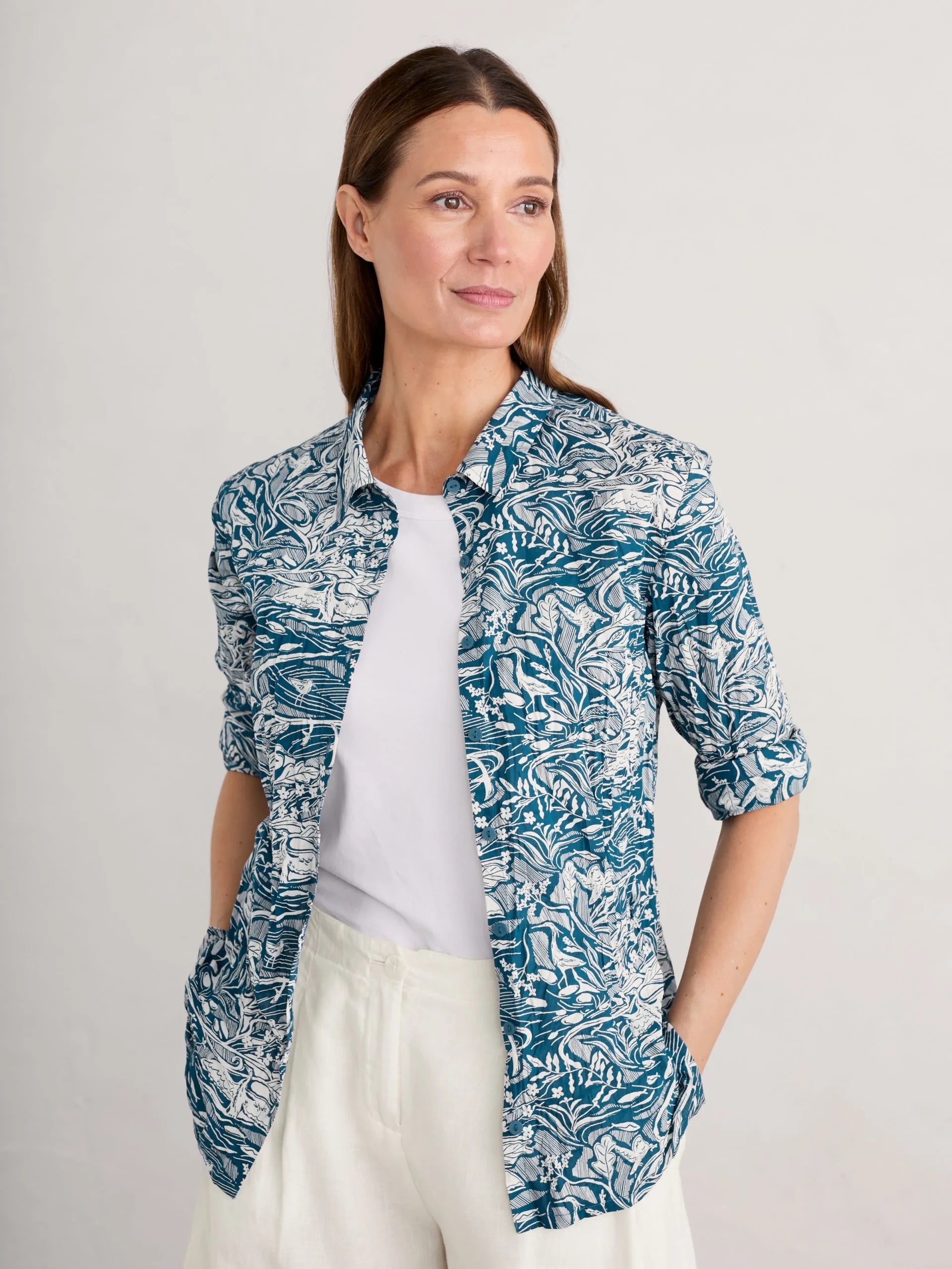 SEASALT'S Larissa Shirt in Helford Birds Ocean Drift blue