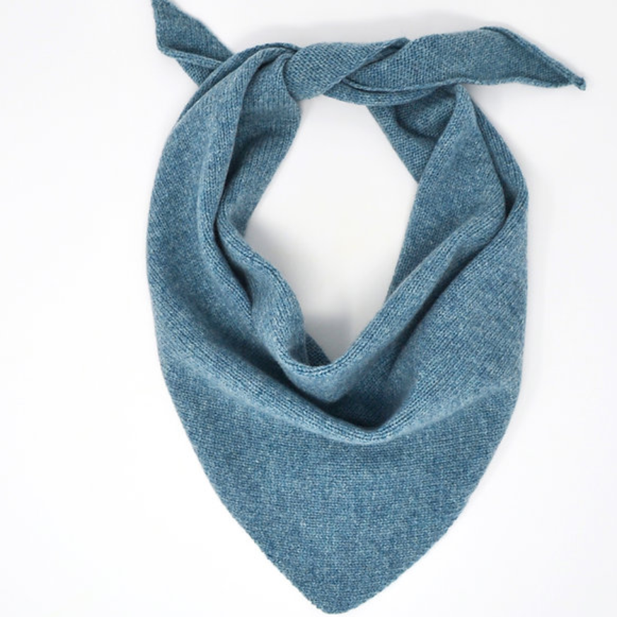 Woollen triangle scarf in teal denim. Merino wool.