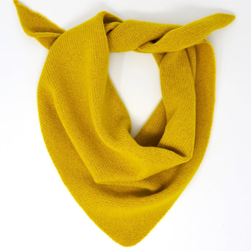 Mustrad scarf triangular knitted in merino wool